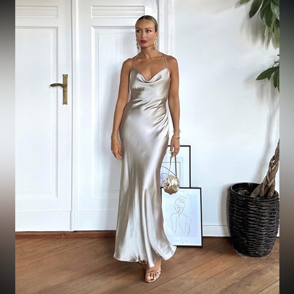 ZARA SATIN EFFECT SLIP DRESS - Picture 2 of 8